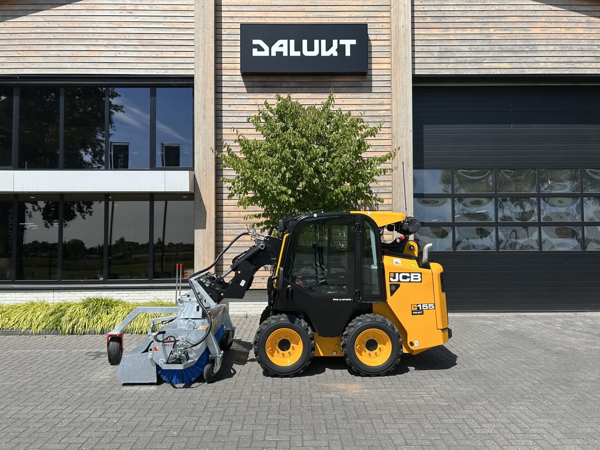 JCB 155