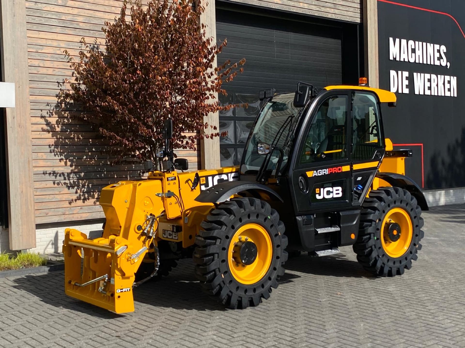 JCB 560-80 Agri Pro verreiker afgeleverd aan Veldstaal BV uit Velddriel