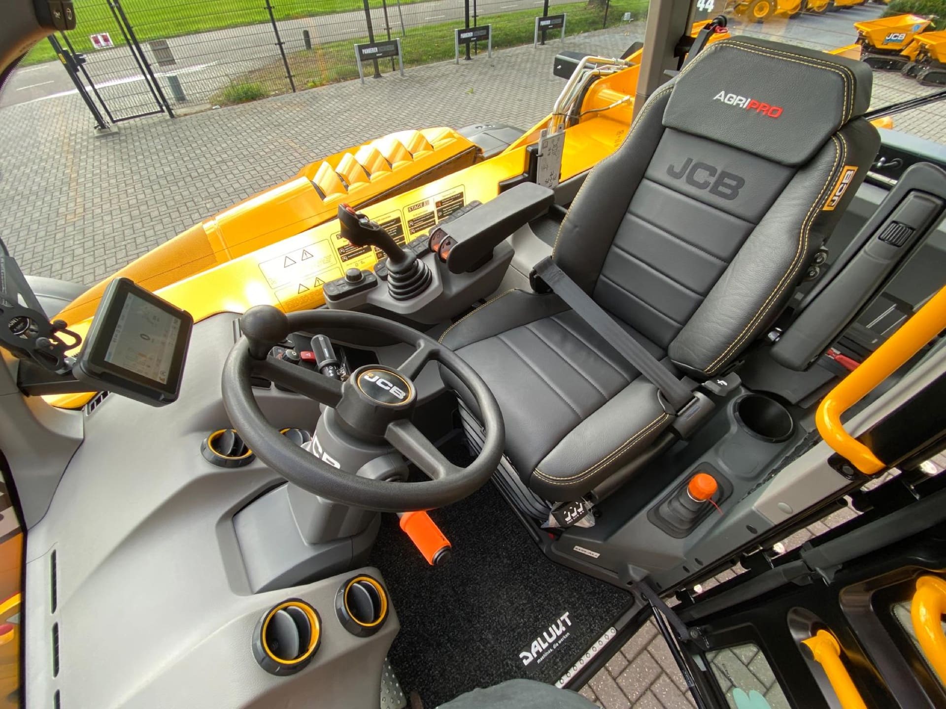 JCB 560-80 Agri Pro verreiker afgeleverd aan Veldstaal BV uit Velddriel